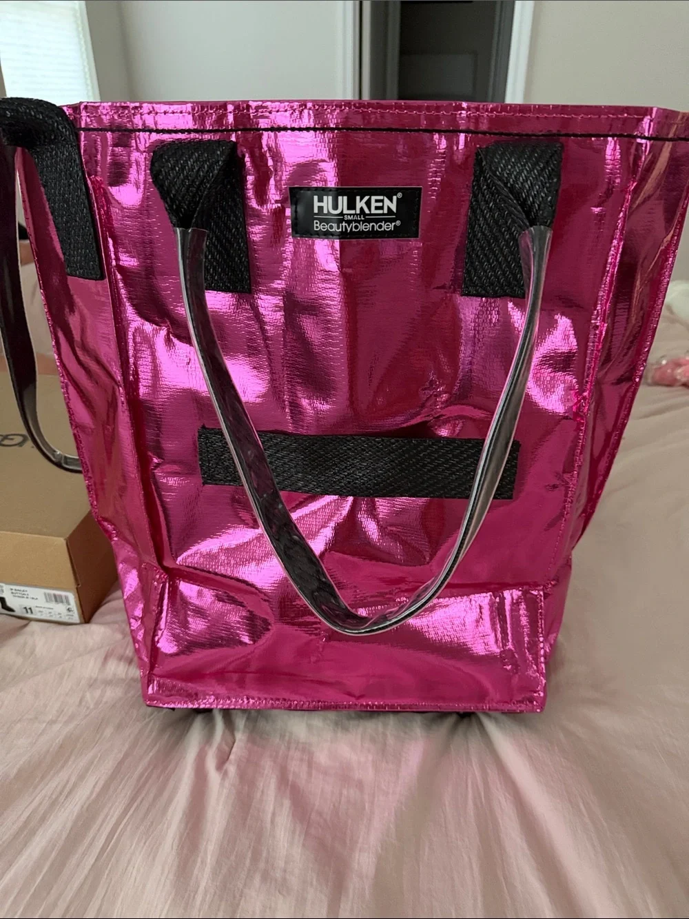 Hulken beautyblender Metallic Hot Pink Tote with Black Straps